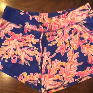Lilly Pulitzer Coral Reef Shorts Small